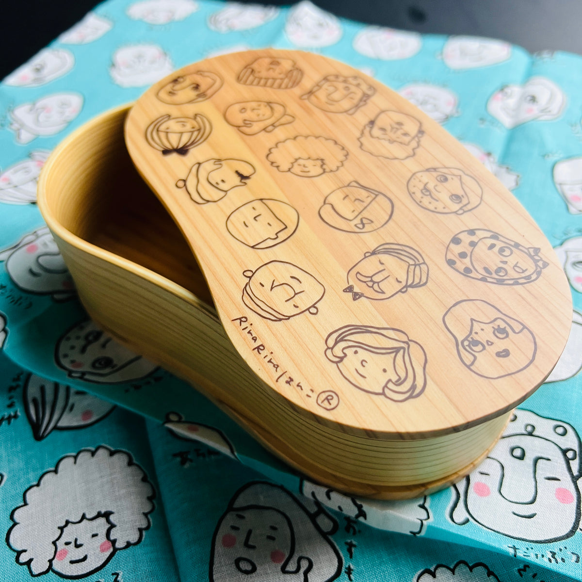 RiraRira Hanko Character Wappa Bento Box