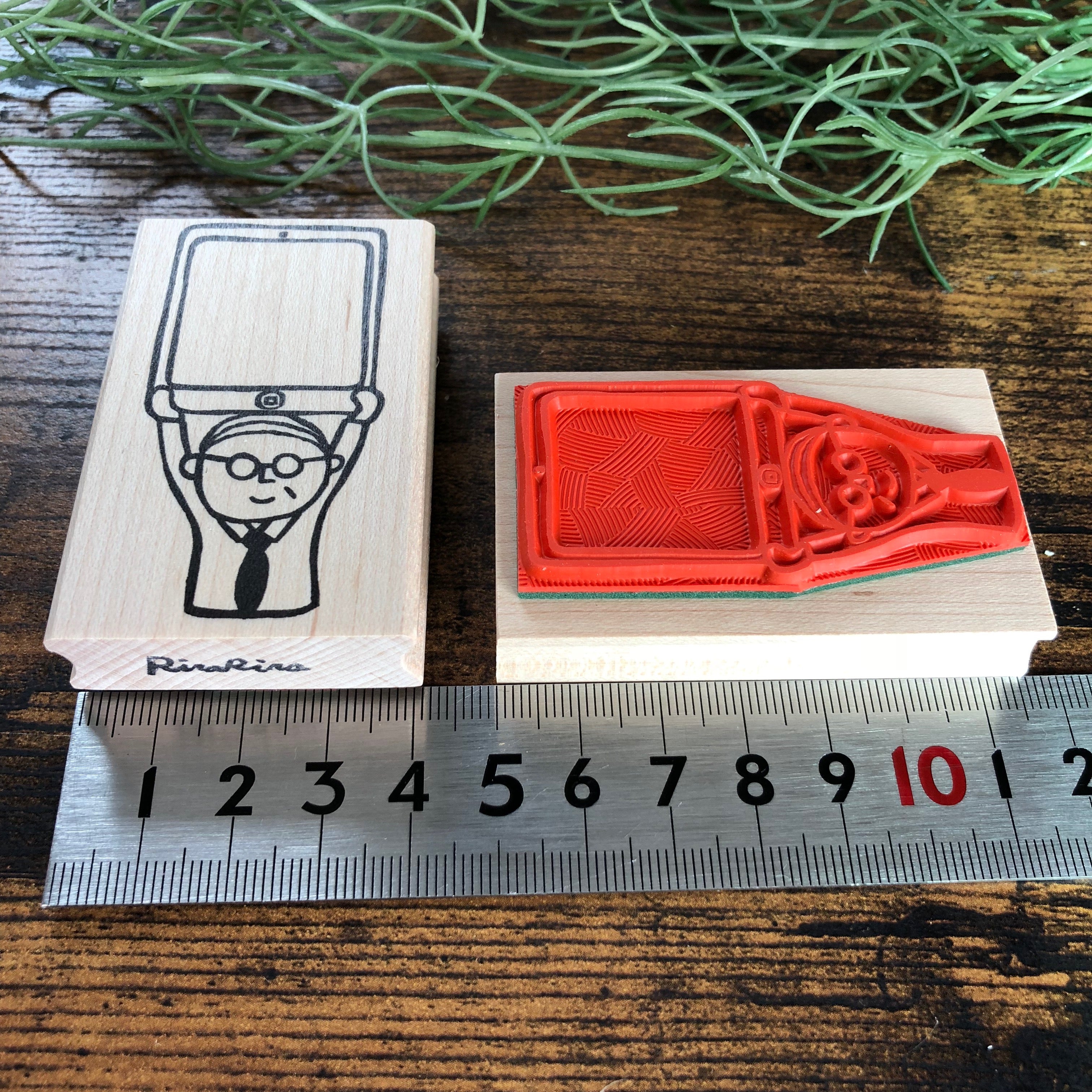 Mr.Megane "Mobile Phone Frame"