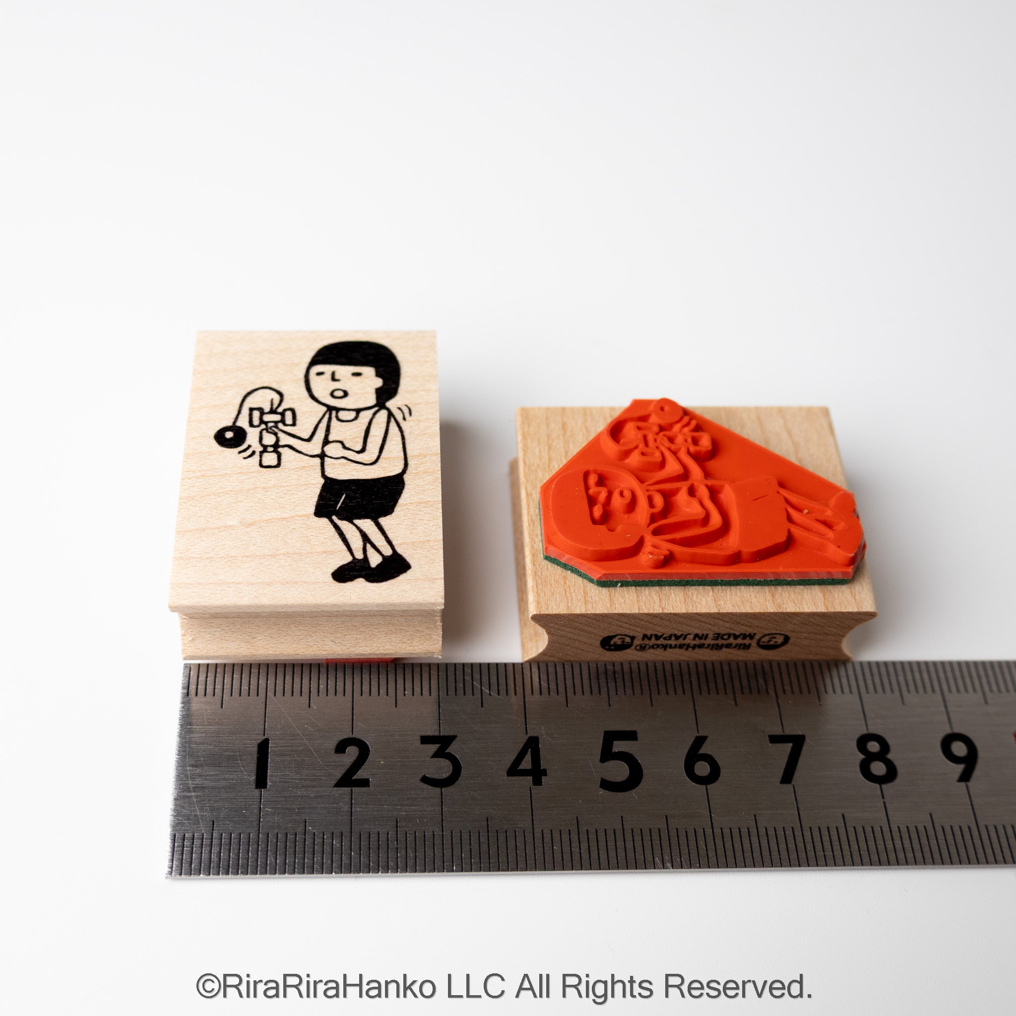 Mamoru-kun "Playing Kendama"