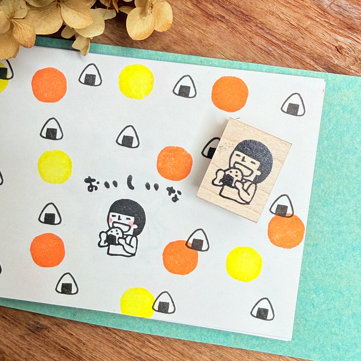 Mamoru-kun "Munching an Onigiri"