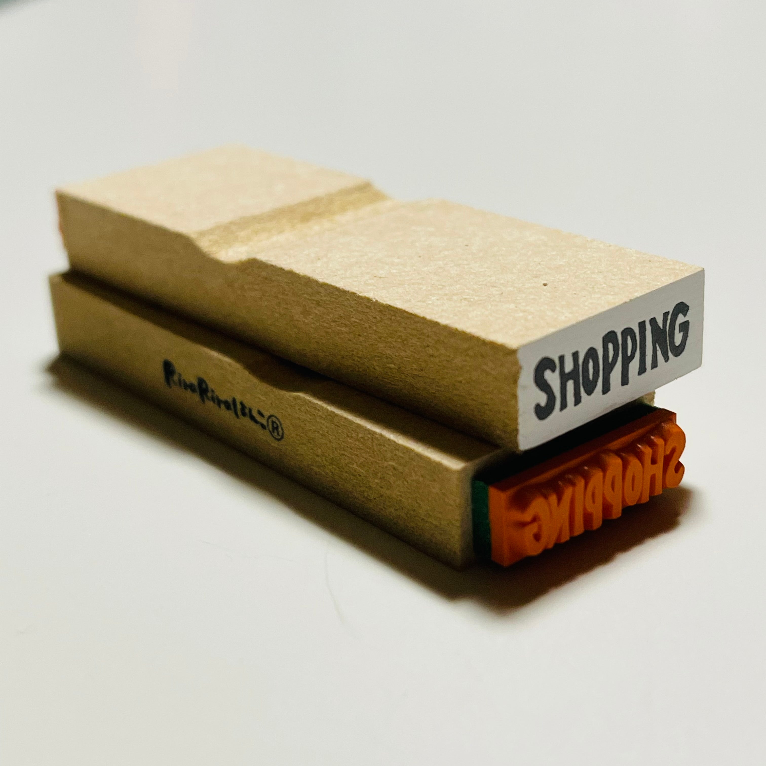 SHOPPING