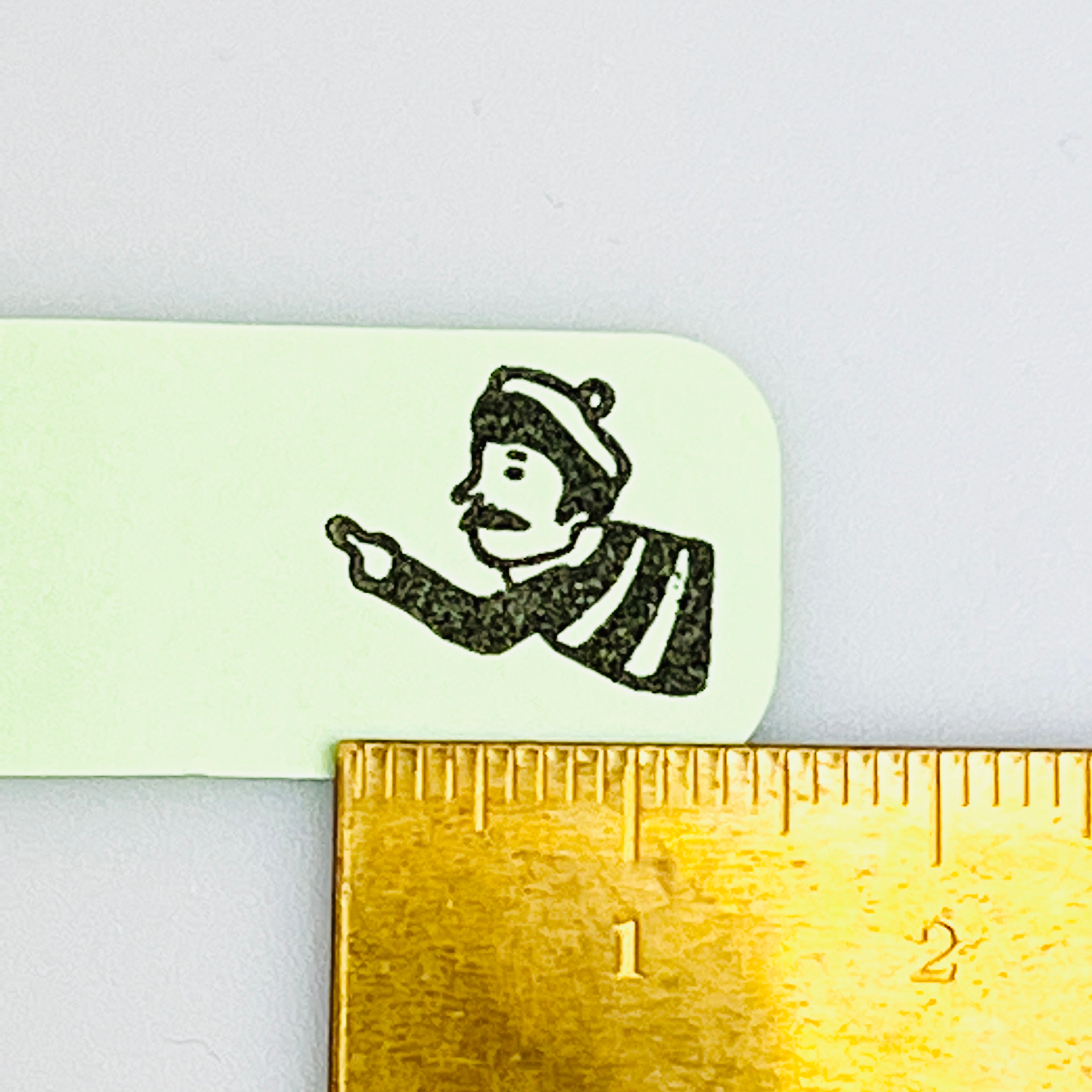 Freddie-san "Pointing Mini"