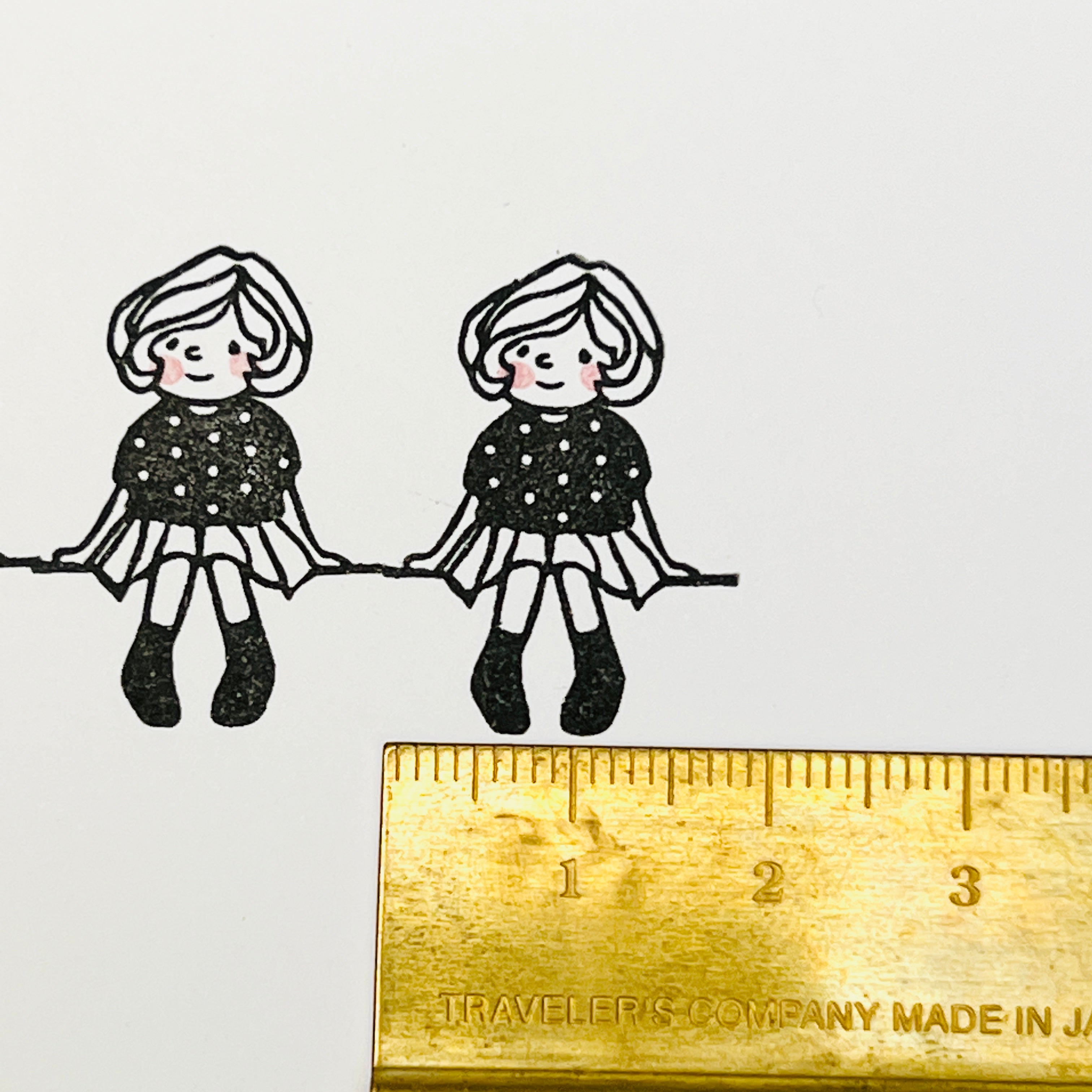 Maron-chan "Sitting"